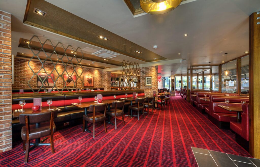 This high quality restaurant business incorporates our brick slips in their nationwide refurbishment program.